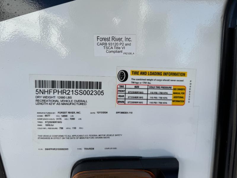 2025 Shasta RVs Phoenix 389DEK photo 29
