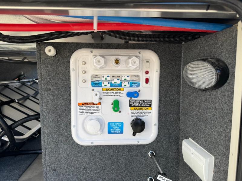 2025 Shasta RVs Phoenix 389DEK photo 31