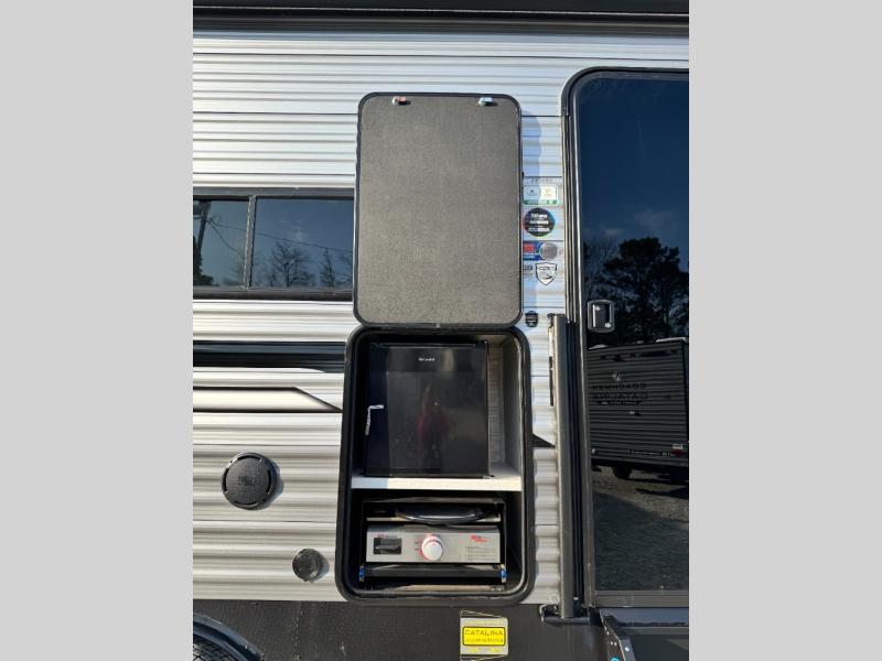 2026 Coachmen RV Catalina Legacy Edition 243RBS photo 6