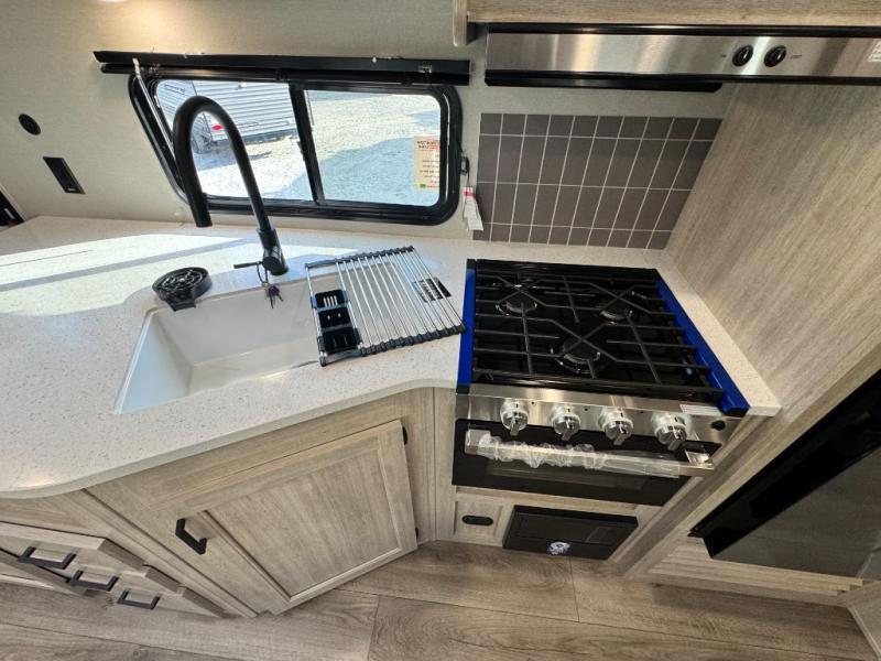 2026 Coachmen RV Catalina Legacy Edition 243RBS photo 16