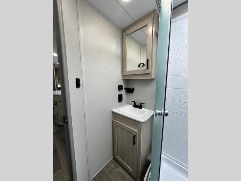 2026 Coachmen RV Catalina Legacy Edition 243RBS photo 27