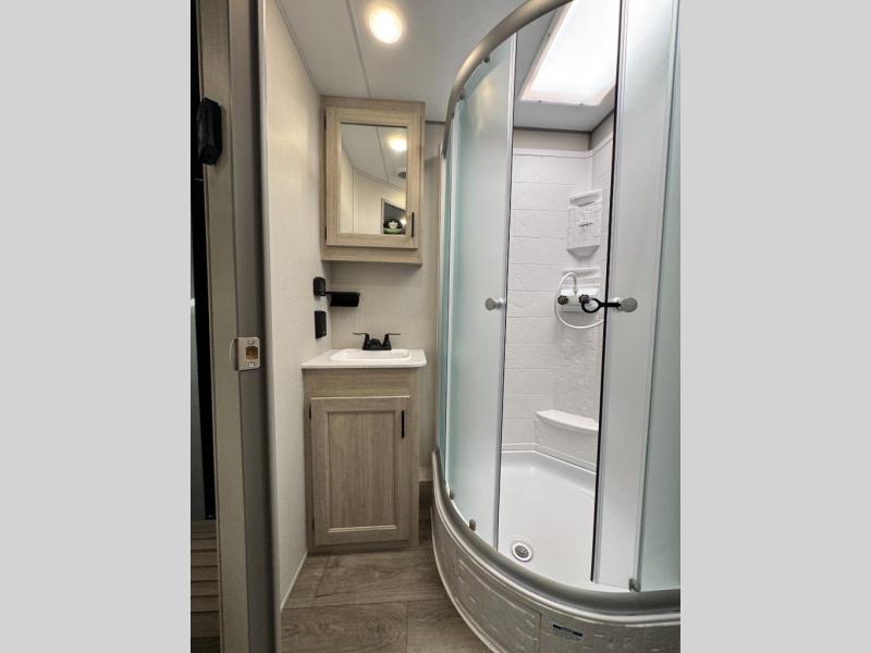 2026 Coachmen RV Catalina Legacy Edition 243RBS photo 26