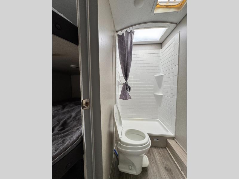 2022 Coachmen RV Catalina Legacy 263BHSCK photo 17