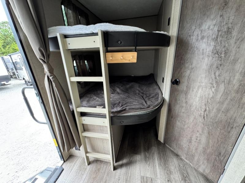 2022 Coachmen RV Catalina Legacy 263BHSCK photo 13
