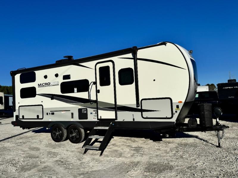 2023 Forest River RV Flagstaff Micro Lite 25BRDS photo 1