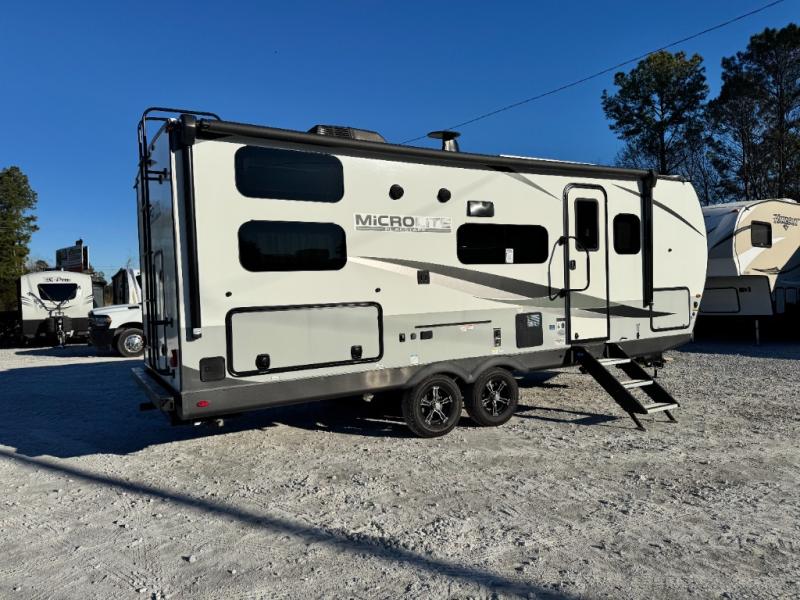 2023 Forest River RV Flagstaff Micro Lite 25BRDS photo 4