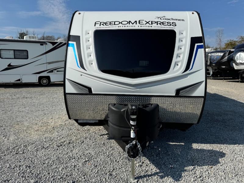 2022 Coachmen RV Freedom Express Ultra Lite 246RKS photo 6