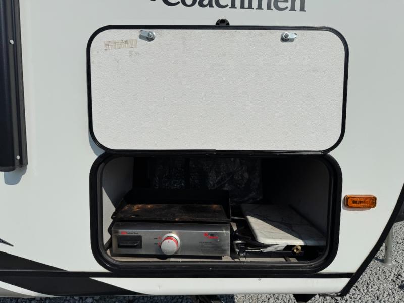 2022 Coachmen RV Freedom Express Ultra Lite 246RKS photo 7