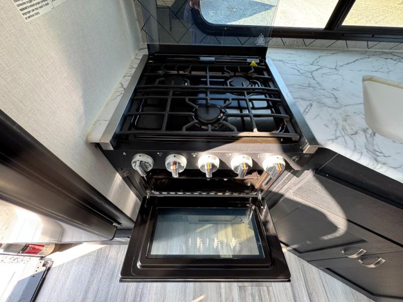 2022 Coachmen RV Freedom Express Ultra Lite 246RKS photo 20