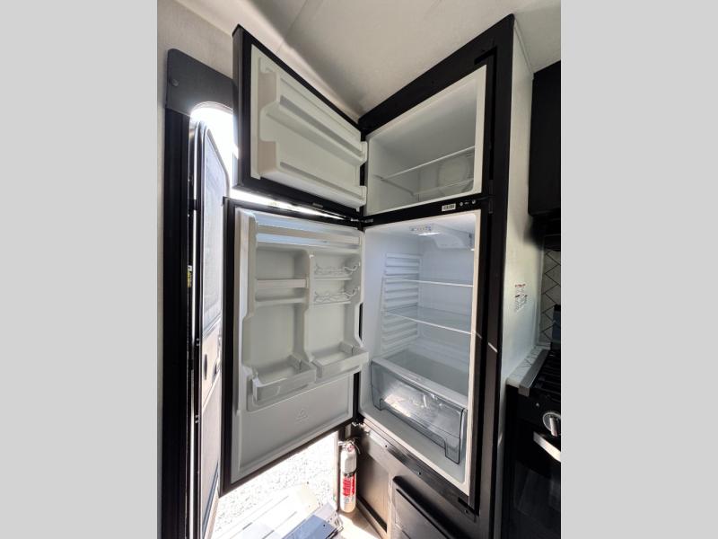 2022 Coachmen RV Freedom Express Ultra Lite 246RKS photo 23