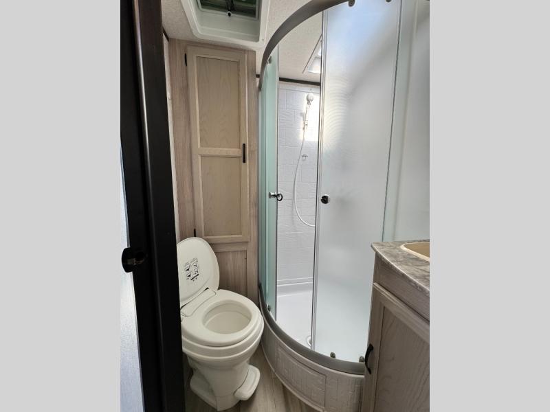2021 Coachmen RV Northern Spirit XTR 1840RBX photo 14