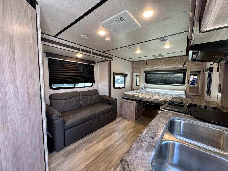 2021 Coachmen RV Northern Spirit XTR 1840RBX photo 6