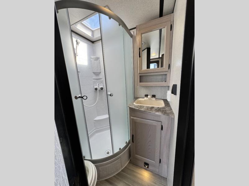 2021 Coachmen RV Northern Spirit XTR 1840RBX photo 15