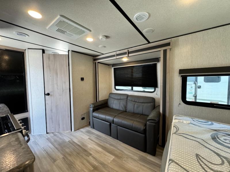2021 Coachmen RV Northern Spirit XTR 1840RBX photo 8