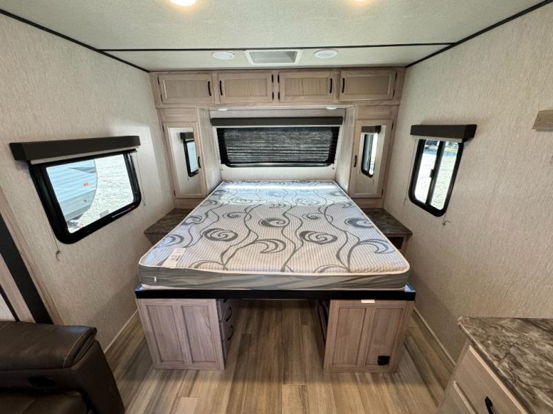 2021 Coachmen RV Northern Spirit XTR 1840RBX photo 12