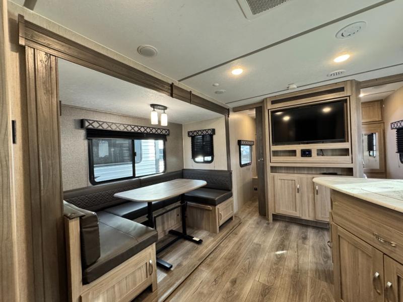 2021 Coachmen RV Freedom Express Ultra Lite 231RBDS photo 8