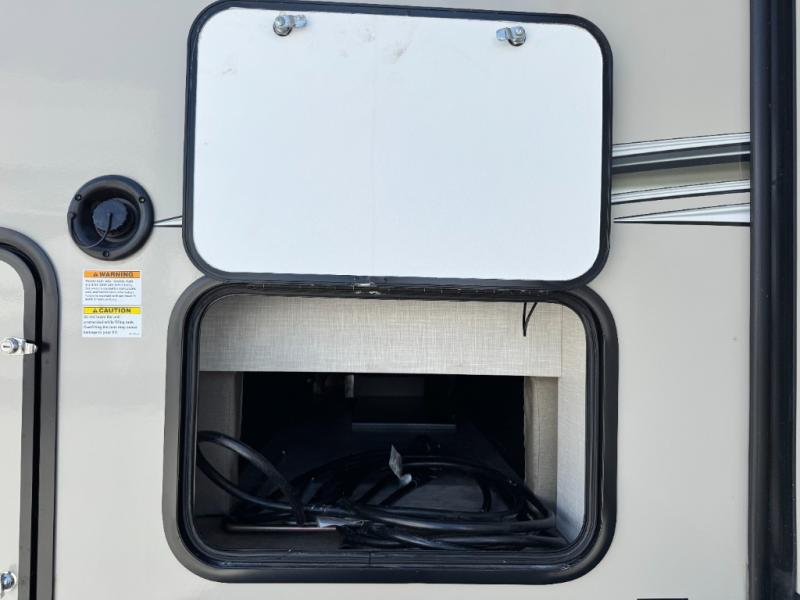 2022 Forest River RV Flagstaff Micro Lite 25BDS photo 39