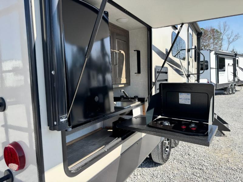 2022 Forest River RV Flagstaff Micro Lite 25BDS photo 9