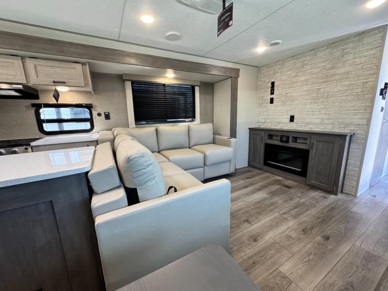 2026 Coachmen RV Catalina Legacy Edition 323MAZE photo 9