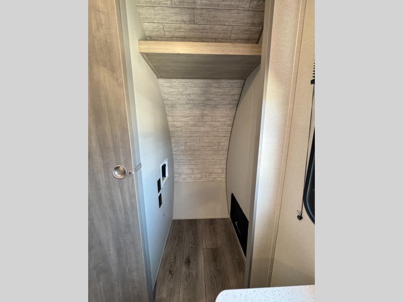 2026 Coachmen RV Catalina Legacy Edition 323MAZE photo 18
