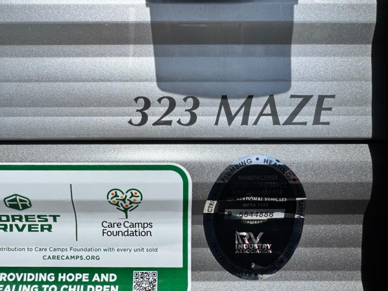 2026 Coachmen RV Catalina Legacy Edition 323MAZE photo 5