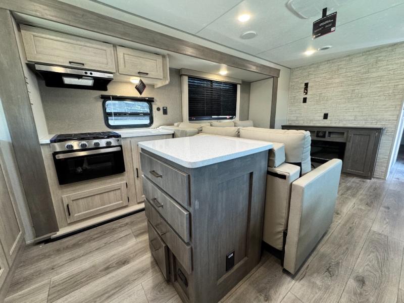 2026 Coachmen RV Catalina Legacy Edition 323MAZE photo 12