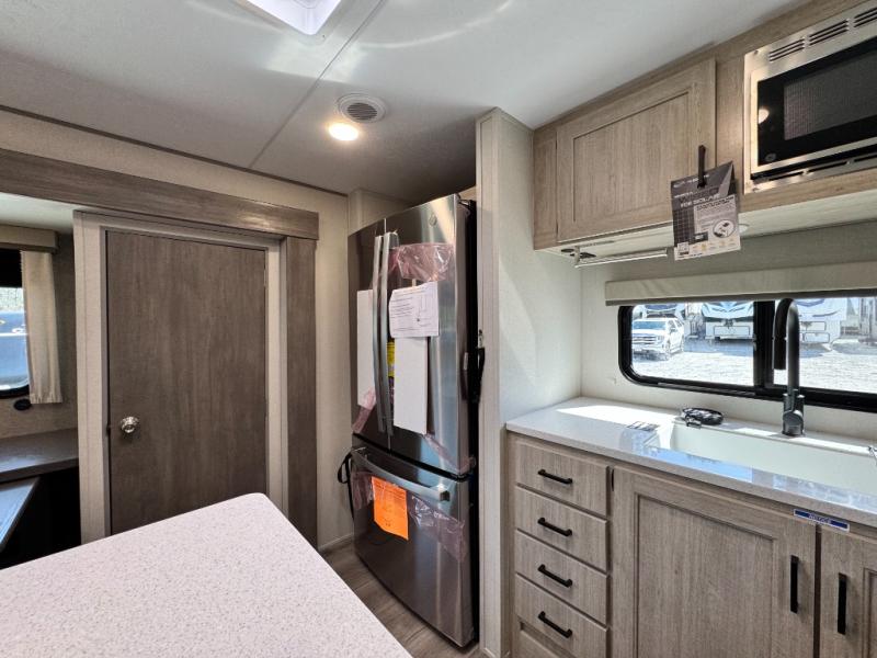 2026 Coachmen RV Catalina Legacy Edition 323MAZE photo 11