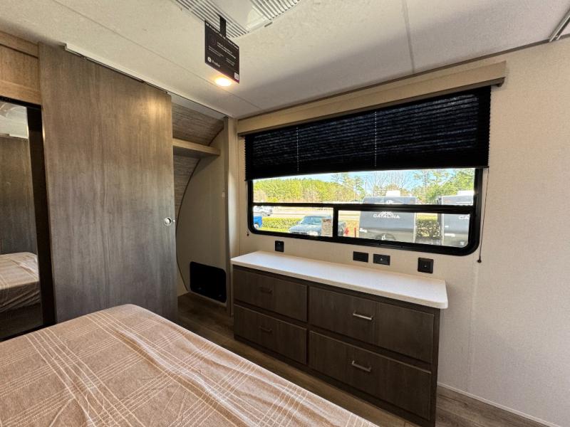2026 Coachmen RV Catalina Legacy Edition 323MAZE photo 17