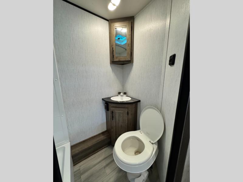 2022 Heartland Pioneer RL 250 photo 14