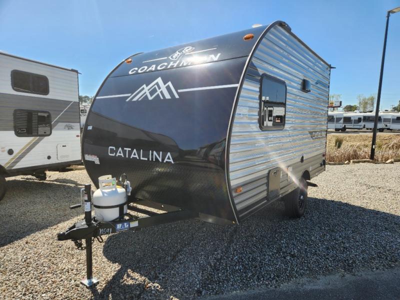 2025 Coachmen RV Catalina Summit Series 7 134BHX photo 2