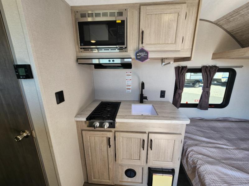 2025 Coachmen RV Catalina Summit Series 7 134BHX photo 10