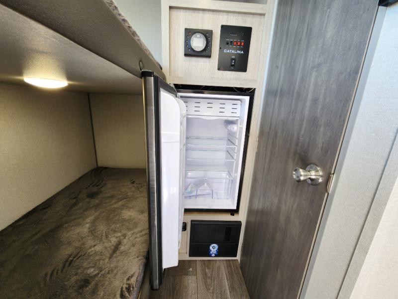 2025 Coachmen RV Catalina Summit Series 7 134BHX photo 13