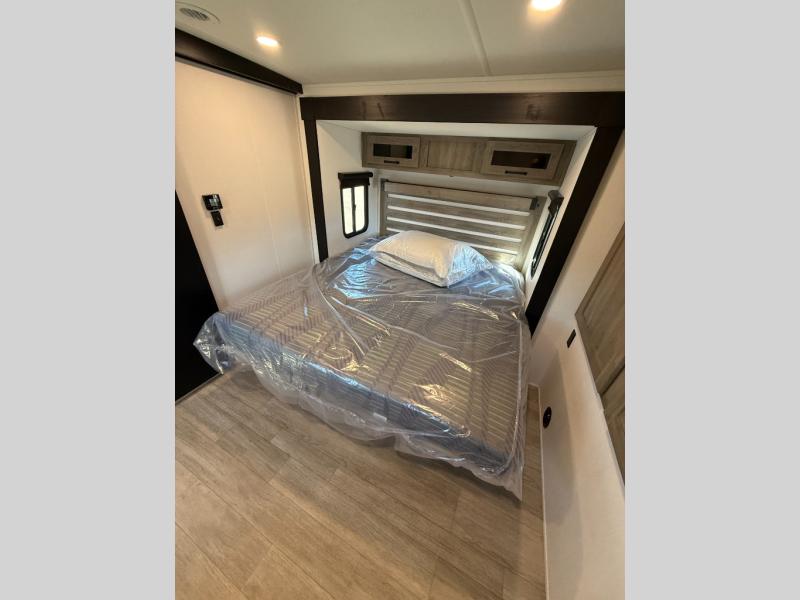 2026 Forest River RV SolAire 3380RLBT photo 15