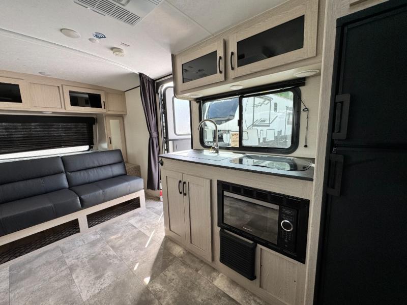 2022 Coachmen RV Apex Nano 208BHS photo 11