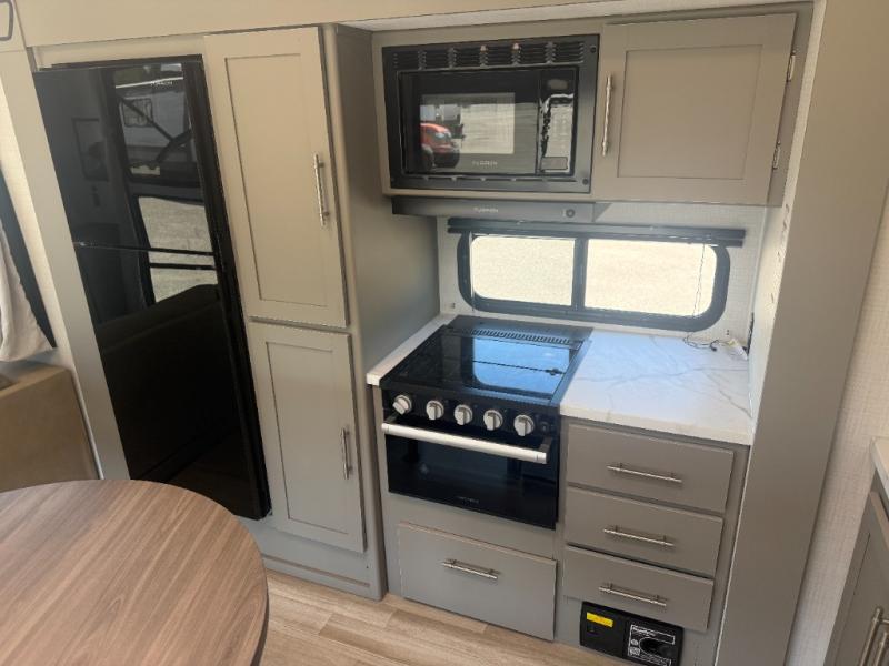 2026 Keystone RV Hideout Max 31SUNROOM photo 7