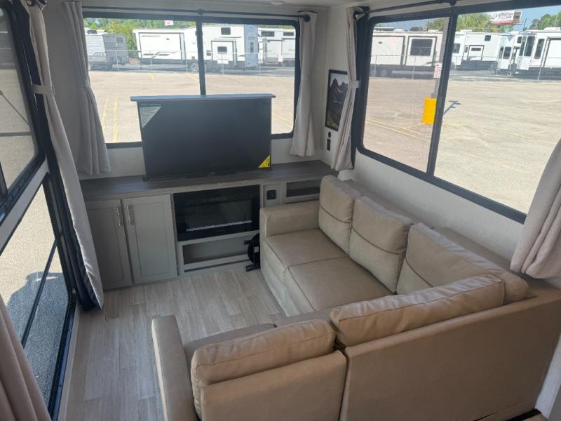 2026 Keystone RV Hideout Max 31SUNROOM photo 13