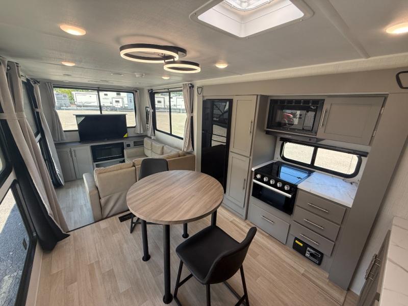 2026 Keystone RV Hideout Max 31SUNROOM photo 6