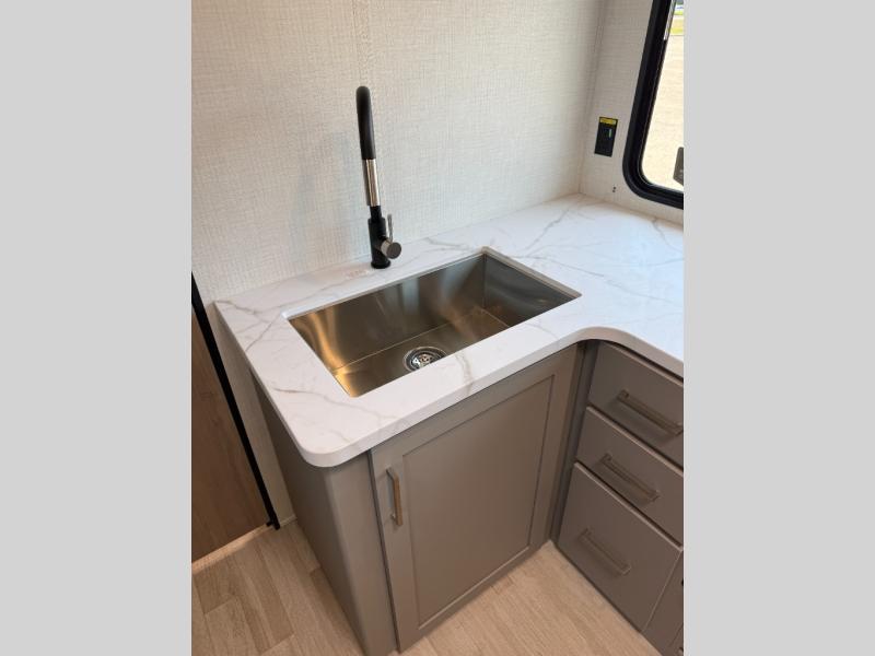 2026 Keystone RV Hideout Sport 284BH photo 11