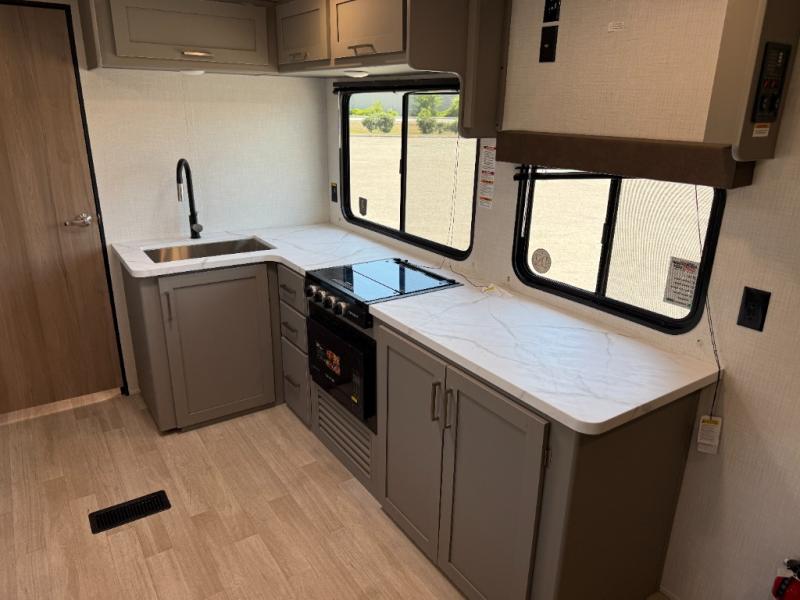 2026 Keystone RV Hideout Sport 284BH photo 9