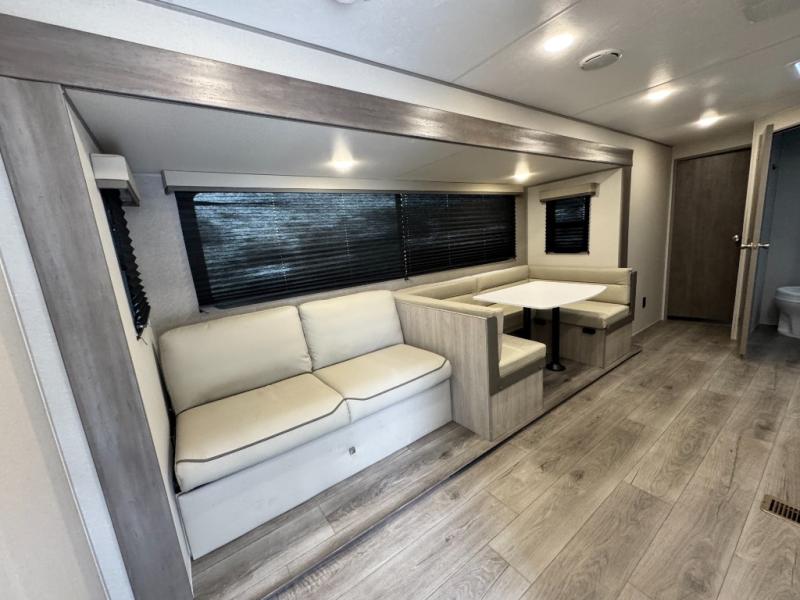 2026 Coachmen RV Catalina Summit Series 8 281QBUNK photo 8