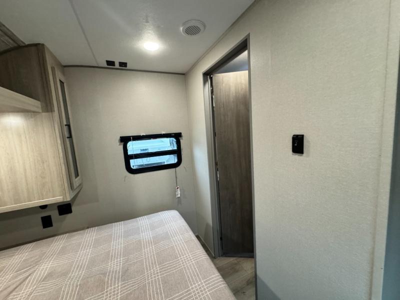 2026 Coachmen RV Catalina Summit Series 8 281QBUNK photo 25