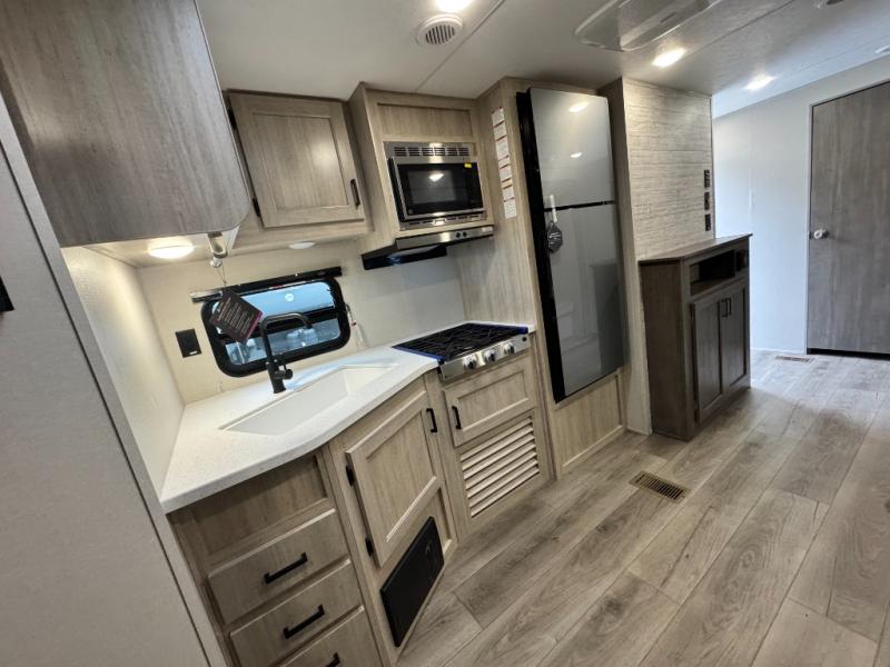 2026 Coachmen RV Catalina Summit Series 8 281QBUNK photo 17
