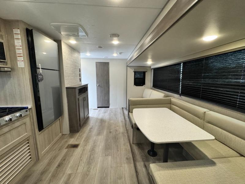 2026 Coachmen RV Catalina Summit Series 8 281QBUNK photo 18