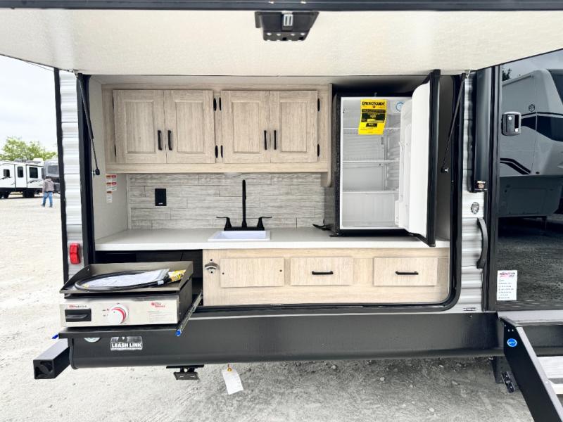 2026 Coachmen RV Catalina Summit Series 8 281QBUNK photo 11