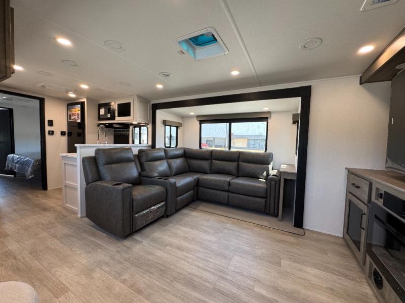 2026 Forest River RV Solaire 3300FLBS photo 19
