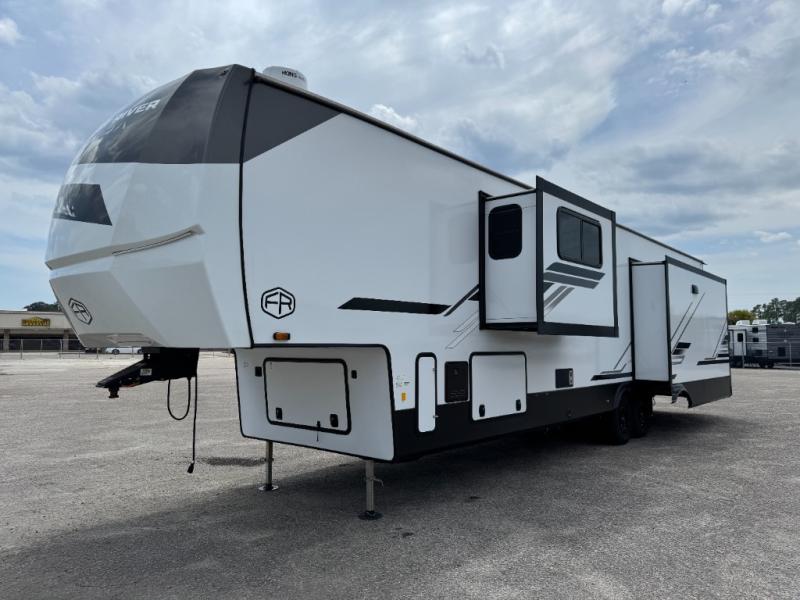 2025 Forest River RV Sierra 3900HBLR photo 3