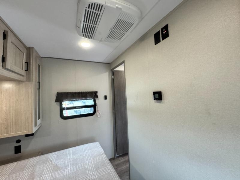 2026 Coachmen RV Catalina Legacy Edition 283RNR photo 29