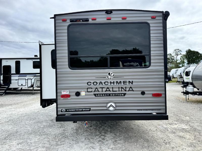2026 Coachmen RV Catalina Legacy Edition 283RNR photo 5
