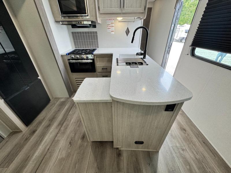 2026 Coachmen RV Catalina Legacy Edition 283RNR photo 38