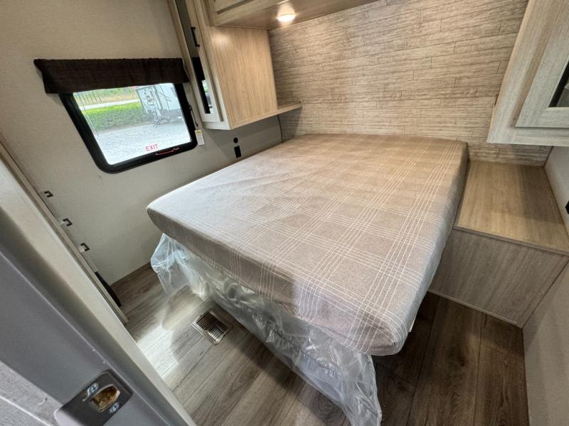 2026 Coachmen RV Catalina Legacy Edition 283RNR photo 26